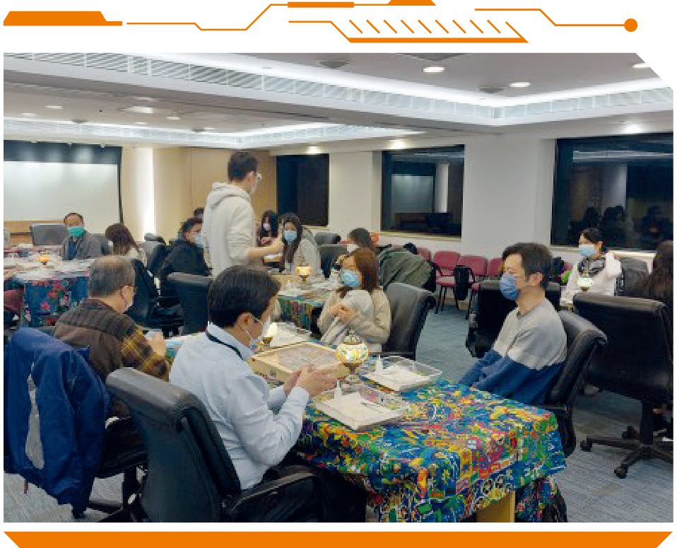 通訊辦定期舉辦各項員工活動，藉此提倡作息均衡的工作環境，同時加強員工的歸屬感。