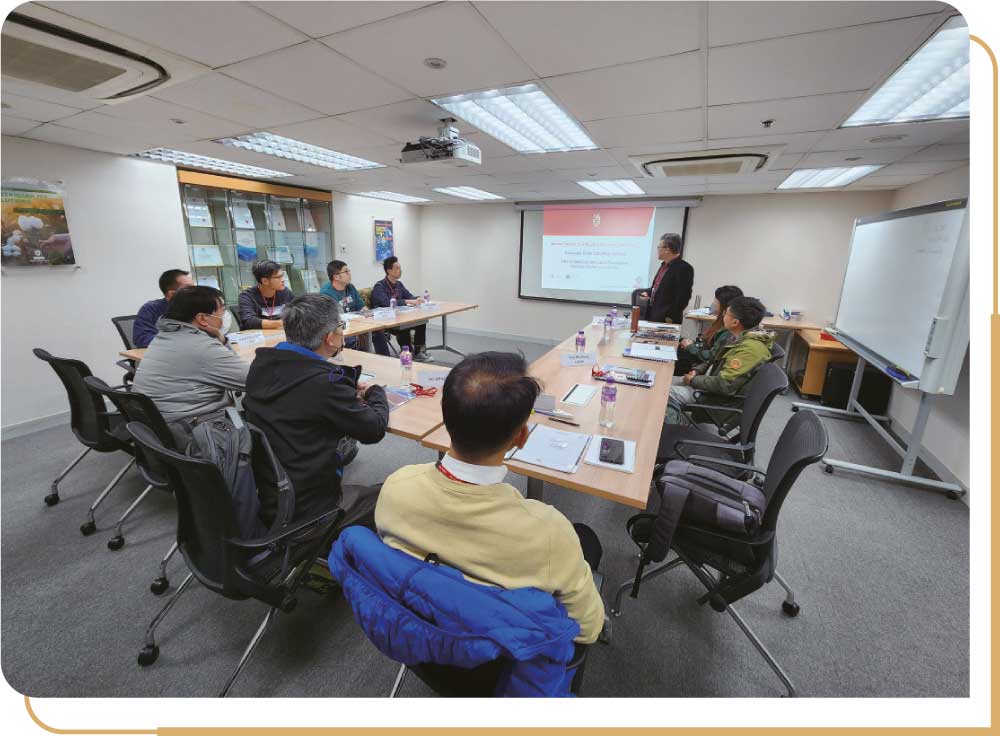 通讯办不时为技术人员安排管理培训课程。